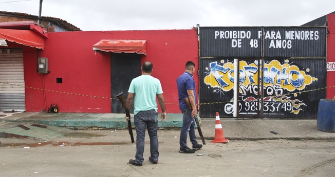 O local que abrigava o "Forró do Gago" vai virar uma igreja evangélica, em Fortaleza. (Foto: Evilázio Bezerra/O Povo)