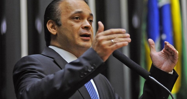 Em discurso no plenário, Lucena falou sobre a relevância do trabalho da SBB. (Foto: Reprodução)