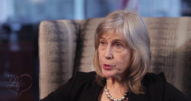 Dra. Kathi Aultman realizava abortos, mas se arrependeu após se entregar a Jesus. (Imagem: Youtube)