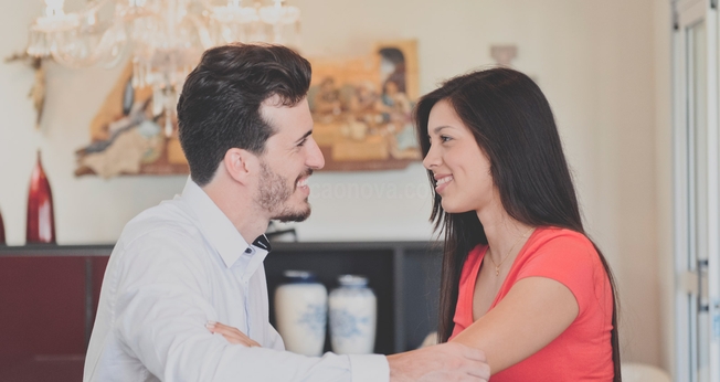 "Morar juntos antes do casamento é um fator que pode matar seu casamento", disse o pastor. (Foto: Jovens Sarados).