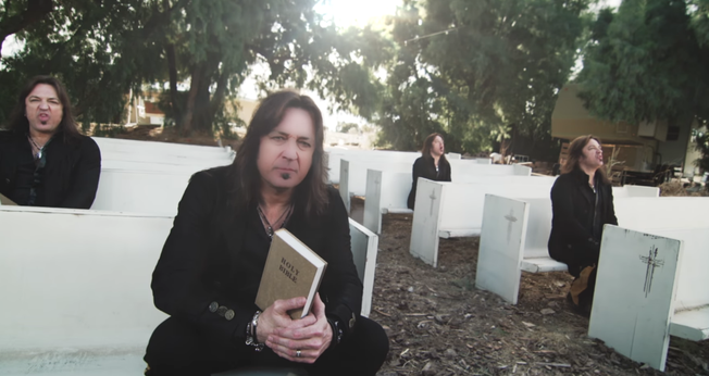 O disco é o projeto mais poderoso da Stryper até hoje. (Foto: Reprodução).