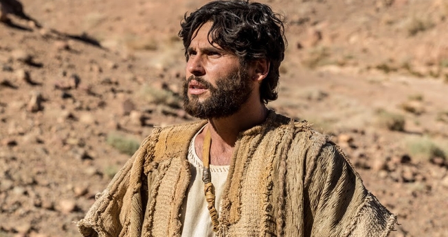 O ator Dudu Azevedo interpreta o Filho de Deus na novela Jesus. (Foto: Divulgação/Record TV)