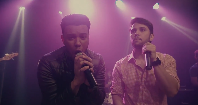 O cantor repetiu a parceria com o produtor musical Amós Oliveira. (Foto: Reprodução).