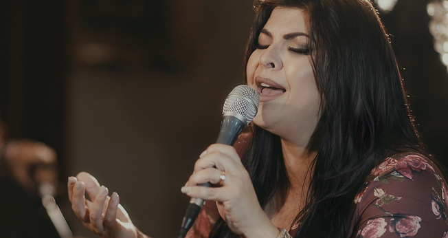 Vanilda Bordieri traz uma mensagem de encorajamento e esperança em sua nova música. (Foto: Divulgação).