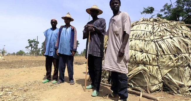 Pastores Fulani posam para foto em Zango, no estado de Kaduna, na Nigéria. (Foto: Reuters/Afolabi Sotunde)