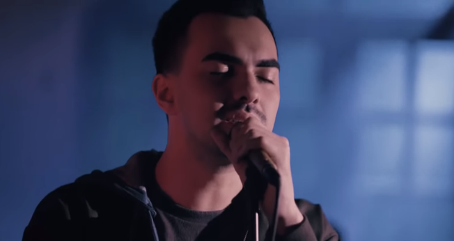 A canção continua a estética de singles que o artista vem lançando ao longo do tempo. (Foto: Reprodução).