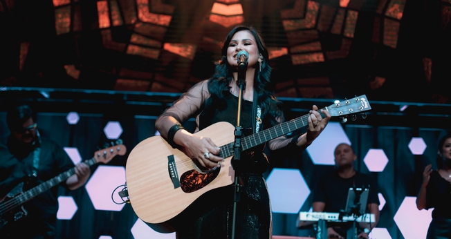 Bruna Olly está lançando seu EP ao vivo "Abba". (Foto: Jean Garioli)