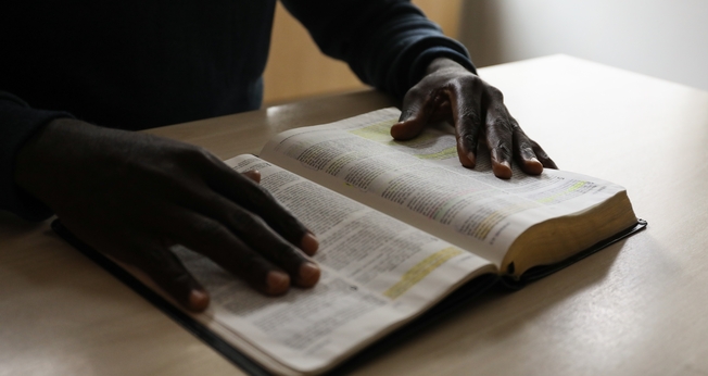 Ibrahim sobreviveu a um ataque do grupo terrorista Boko Haram na Nigéria em 2014. (Foto: Portas Abertas)