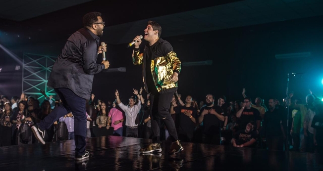 Marcos Freire e Eli Soares cantam juntos em "Não Vou Duvidar". (Foto: Divulgação)