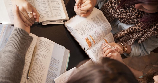 O movimento ‘Midnight Moms Devotional’ (‘Devocional das Mães à Meia-Noite’) é um movimento entre as mães para orar umas pelas outras. (Foto: Getty Images)