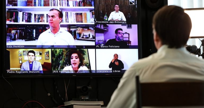 Presidente Jair Bolsonaro em videoconferência com lideranças religiosas na Páscoa. (Foto: Marcos Correa/PR)
