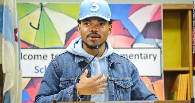 Conhecido como 'Chance The Rapper', Johnathan Bennett tem usado as redes sociais para levantar debates sobre o papel dos cristãos e da Igreja no combate ao racismo. (Imagem: CNN)