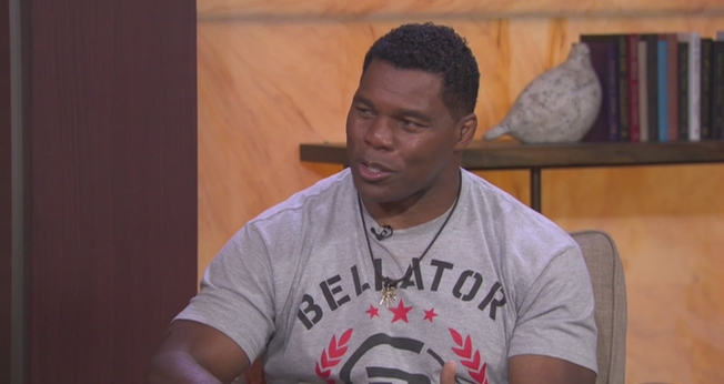 Herschel Walker é um esportista premiado com o troféu Heisman, por sua atuação na Liga de Futebol Americano. (Imagem: Youtube / Reprodução)
