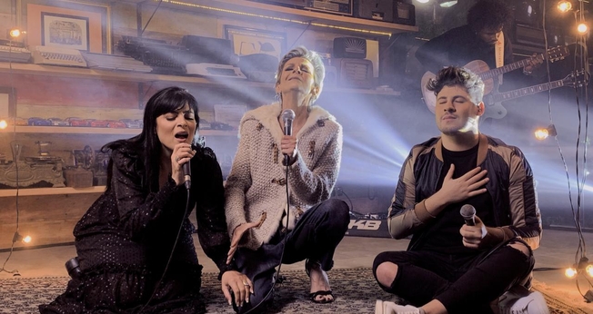 Fernanda Brum, Ludmila Ferber e Marcos Freire estiveram juntos e regravaram uma nova versão de "Ouço Deus me Chamar". (Foto: Divulgação)