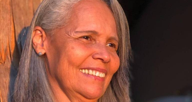 Eunice Veiga, 59 anos, morreu após ser atingida por bala perdida dentro de casa no RJ. (Foto: Arquivo pessoal)