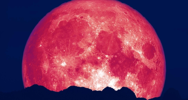 A lua cheia de junho costuma ser chamada de Lua de Morango. (Foto: NBC News)