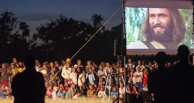 Mais de 30 milhões aceitaram Jesus através de filme em 2020. (Foto: Jesus Film Project)
