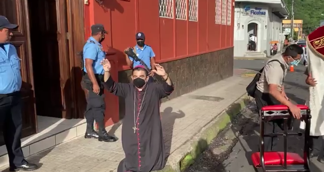 O bispo Rolando Alvarez está mantido em prisão domiciliar. (Foto: Diócesis de Matagalpa)