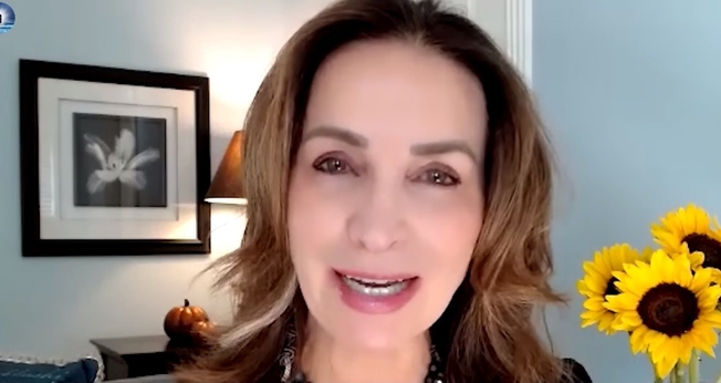 Mary Jo Rapini foi transformada pelo poder de Deus. (Foto: Reprodução/YouTube/The Other Side NDE)