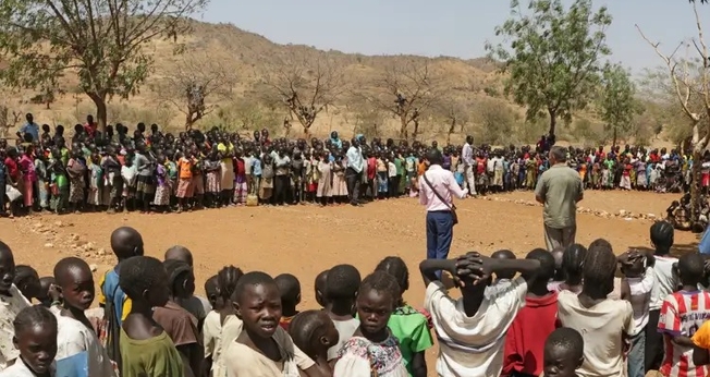 Cristãos pedem orações pela situação política no Sudão. (foto representativa: Portas Abertas)