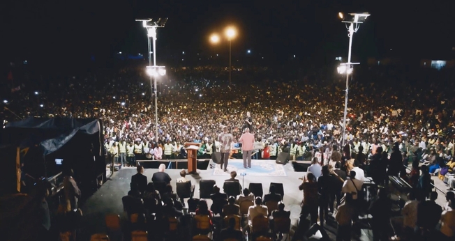 Cruzada evangelística do CfaN, na Zâmbia. (Foto: Captura de tela/YouTube CfaN Europe)