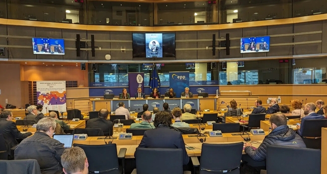 Deputados europeus ouviram o testemunho de vários cristãos. (Foto: Portas Abertas)