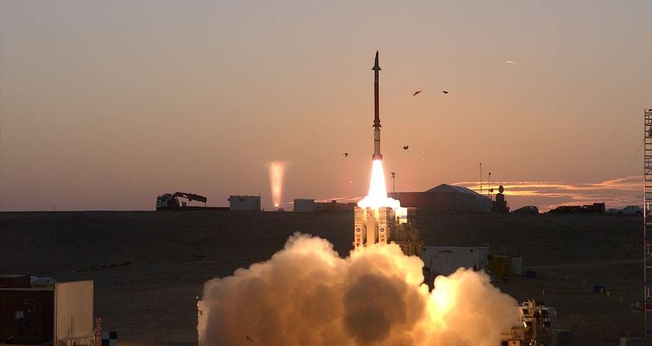 Imagem dos testes do sistema de armas David's Sling, em Israel. (Foto: DVIDS)