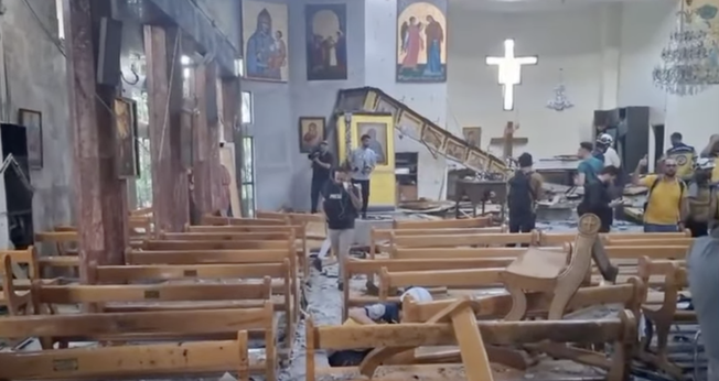 Ataque terrorista deixou pelo menos 20 mortos em igreja na Síria. (Foto: Captura de tela/YouTube/Telly Guru)