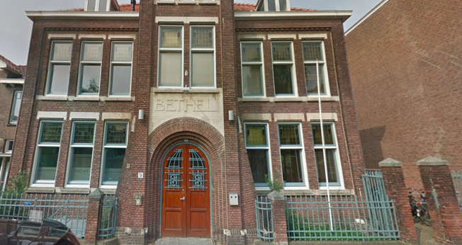 A Igreja Bethel está realizando na Holanda um culto que já passou das 700 horas para impedir que uma família seja deportada. (Foto: Archy news nety 