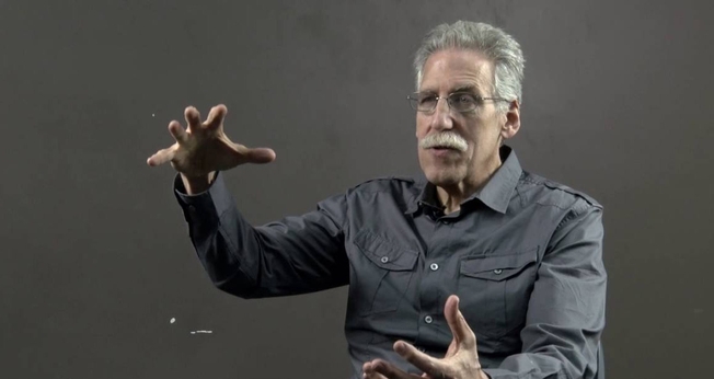 Pastor Michael Brown diz que a homossexualidade deve ser confrontada com compaixão. (Foto: YouTube/Israel Islam and End Times)