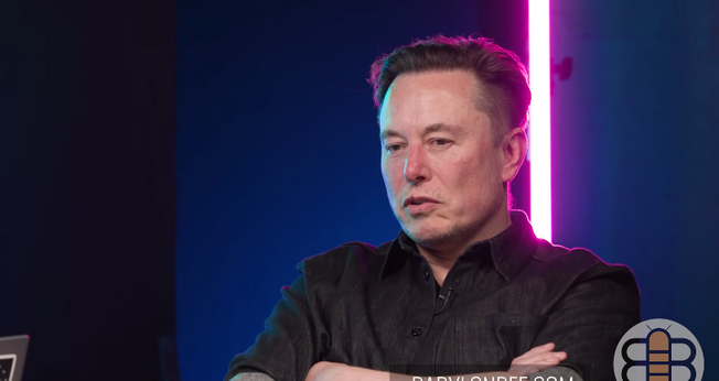 Elon Musk em entrevista a um site conservador de sátira de notícias cristãs. (Foto: The Babylon Bee)