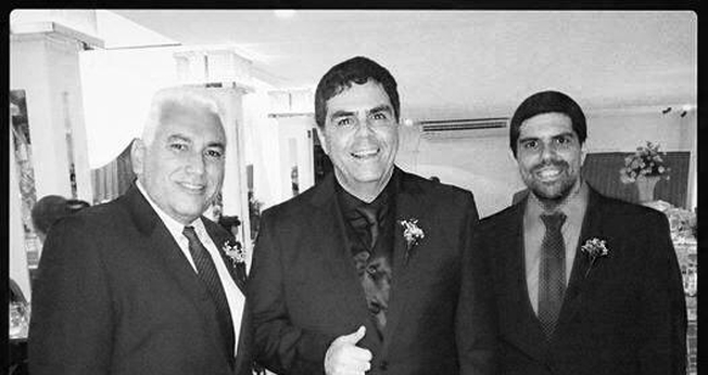 O vocalista Kim também confirmou que está preparando o seu novo CD solo