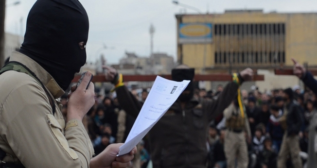 O Estado Islâmico emitiu um "contrato de segurança" que os cristãos de Qaryatian devem seguir. (Foto: Reuters)
