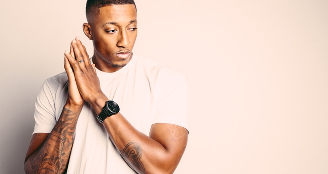 Lecrae é rapper e tem se destacado na música gospel internacional por suas canções que falam de fé e superação