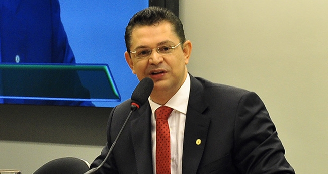 Sóstenes Cavalcante é deputado federal pelo PSD-RJ e preside a Comissão Especial que está analisando o Estatuto da Família na Câmara