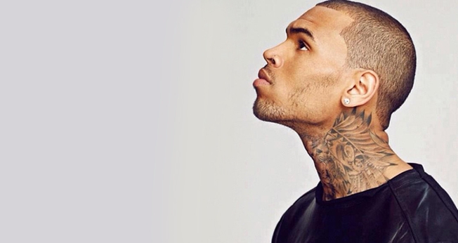 Chris Brown é rapper nos Estados Unidos e se envolveu em diversas polêmicas ao longo de sua carreira