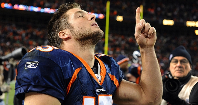 Apesar de a postura de Tebow agradar parte do público, seu posicionamento religioso mudou o rumo de sua vida amorosa. (Foto: Getty Images)