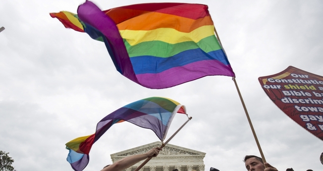 Manifestação a favor da oficialização do casamento gay nos Estados Unidos. (Foto: Reuters)