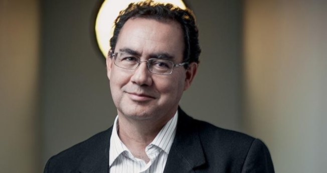O médico, psiquiatra e escritor Augusto Cury deixou de ser ateu ao estudar sobre as características de Cristo. (Foto: Patrícia Zaidan)