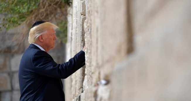 Donald Trump visita o Muro das Lamentações, na Cidade Velha de Jerusalém. (Foto: AFP/Mandel Ngan)