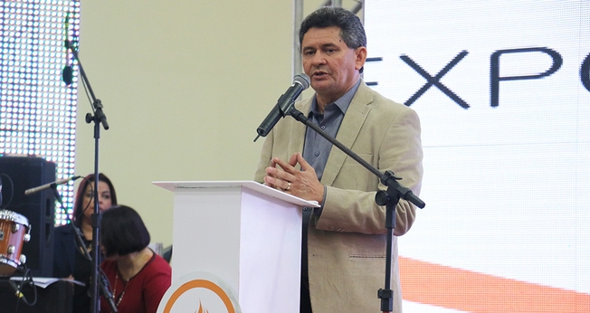 “Vamos lutar contra espíritos de violência no Brasil”, disse Francisco Everton. (Foto: Guiame/Marcos Paulo Corrêa).