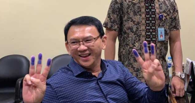 Ex-governador cristão Basuki Tjahaya Purnama sai da prisão na Indonésia. (Foto: Reprodução/Twitter)