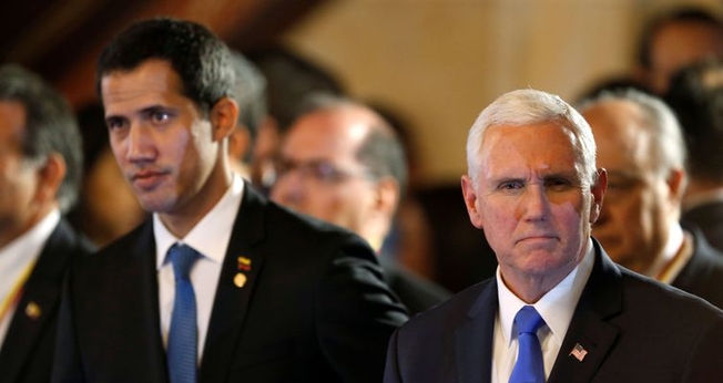 O presidente interino da Venezuela, Juan Guaidó, e o vice-presidente dos EUA, Mike Pence, participam da reunião do Grupo de Lima, em Bogotá. (Foto: Luisa Gonzalez/Reuters)