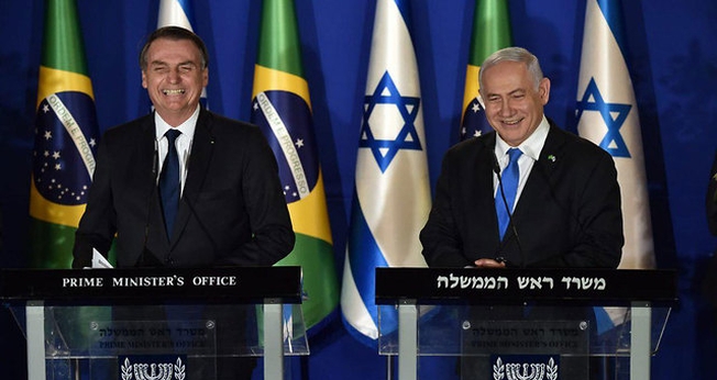 Presidente Jair Bolsonaro e premiê israelense, Benjamin Netanyahu, anunciam escritório de negócios brasileiro em Jerusalém. (Foto: Yoav Dudkowitz)