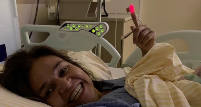 Cláudia Rodrigues durante sua hospitalização, em São Paulo. (Foto: Reprodução/Instagram)