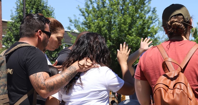 Criminalidade diminui em bairro de Chicago (EUA) após igreja fazer ações nas ruas. (Foto: Facebook/New Life Covenant Church)