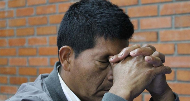 Pastor colombiano sofre ameaças de criminosos que atacam igrejas. (Foto: Reprodução/Portas Abertas)