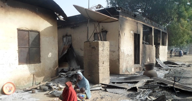 Aldeia dizimada após ataquedo Boko Haram em Dalori, no nordeste da Nigéria. (Foto: Reprodução/Irish Times)