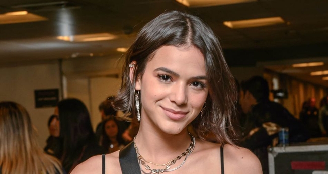 Atriz Bruna Marquezine falou sobre sua relação com Deus em texto no Instagram. (Foto: AgNews)