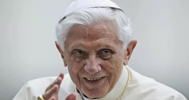 Papa emérito Bento XVI, quando ainda estava no Vaticano. (Foto: Reprodução/AP)
